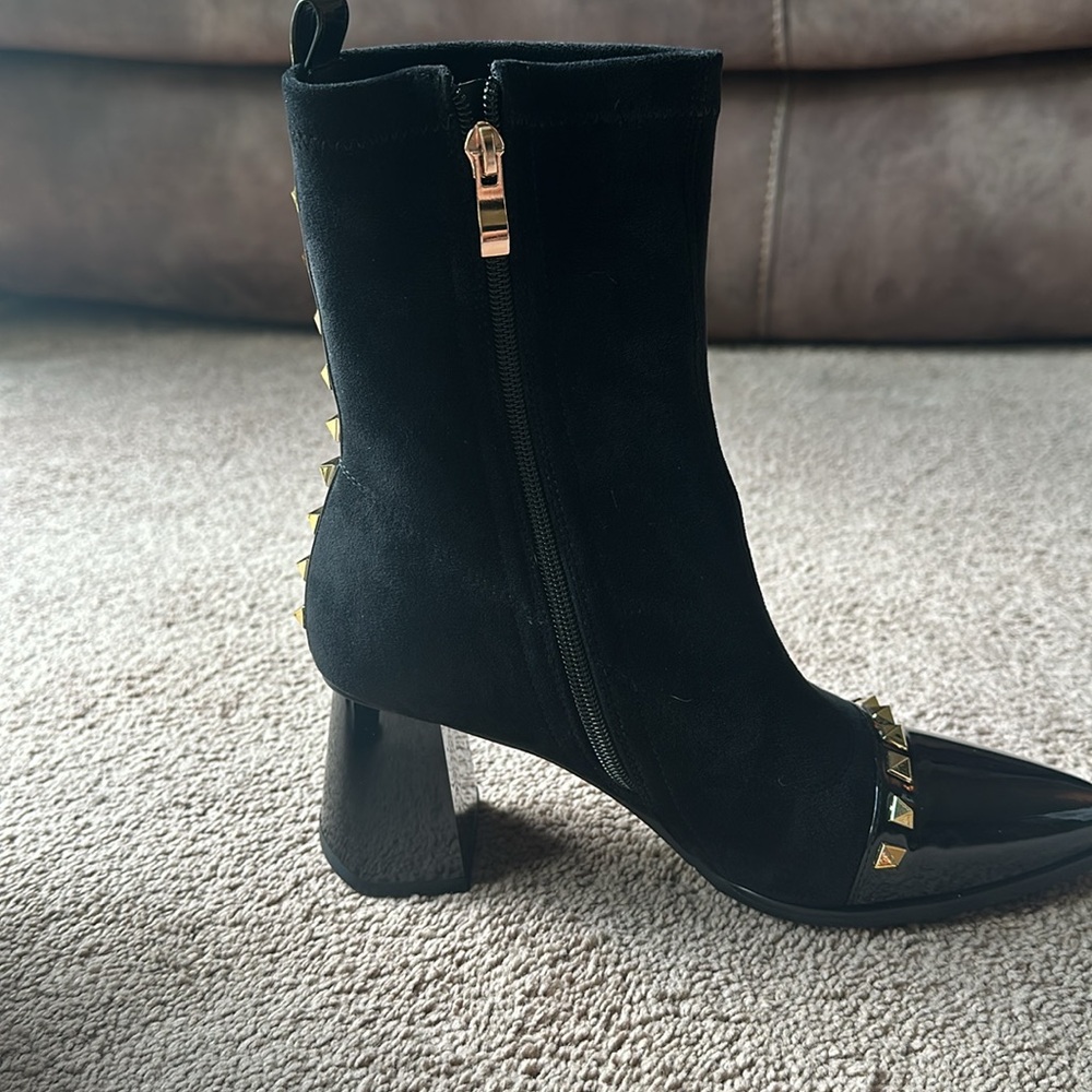 Women’s Dress Boots With Studs